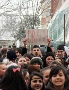 PROTEST HENRI COANDA 