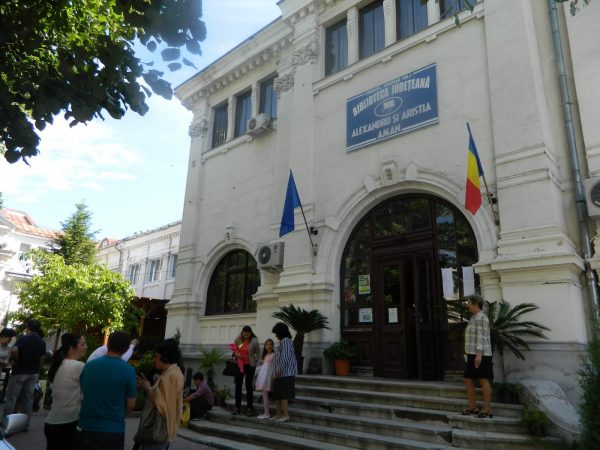 Biblioteca Judeteana 1