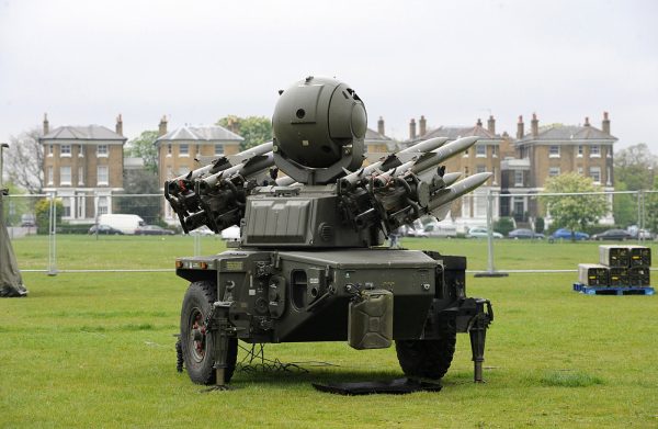 Soldiers_Load_a_Rapier_Missile_System_During_London_Olympics_Security_Exercise
