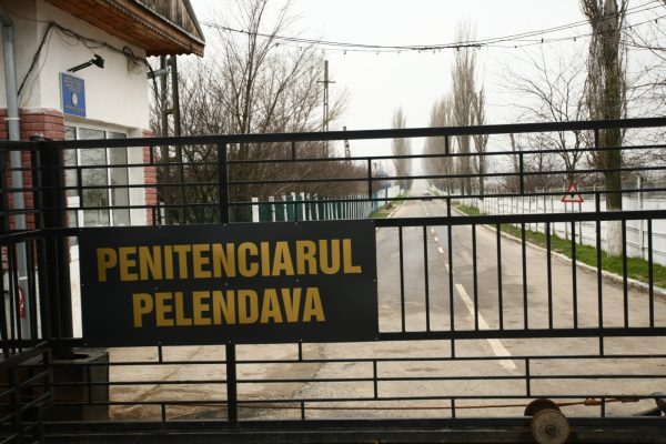 pelendava