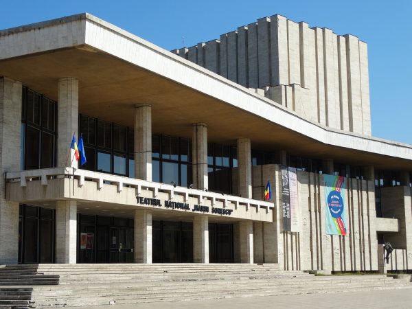 teatrul national marin sorescu (1)