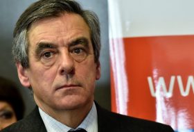 Right-wing candidate for the upcoming presidential election Francois Fillon looks on during the launch of DroiteLib on January 25, 2017 at the Cite du Vin (Wine City) in Bordeaux.  First Deputy Mayor of Bordeaux Virginia Calmels announced Wednesday the launch of "DroiteLib," a movement "independant of Republicans," but "in the service of the election of Francois Fillon." / AFP / GEORGES GOBET        (Photo credit should read GEORGES GOBET/AFP/Getty Images)