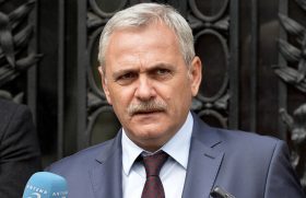 Liviu Dragnea (in imagine) si Serghei Sanichev, presedintele socialistilor europeni (PES), au sustinut, vineri 30 Martie 2017, declaratii de presa, la sediul Partidului Social Democrat (PSD) din Bucuresti, la finalul intalnirii pe care cei doi au avut-o