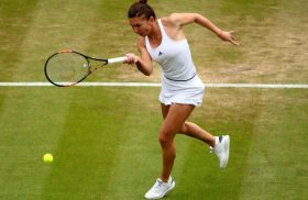 LONDON, ENGLAND - JULY 04:  Simona Halep of Romania plays a forehand during the Ladies Singles fourth round match against Madison Keys of the UNited States on day seven of the Wimbledon Lawn Tennis Championships at the All England Lawn Tennis and Croquet Club on July 4, 2016 in London, England.  (Photo by Clive Brunskill/Getty Images)