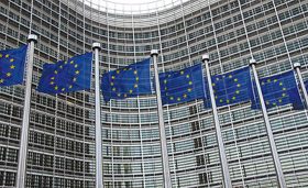 Drapeaux européens devant le Berlaymont