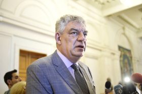 Premierul Mihai Tudose raspunde intrebarilor adresate de jurnalisiti, luni 10 Iulie 2017, dupa sedinta saptamanala privind activitatea guvernului, ce a avut loc la Palatul Parlamentului. ANDREEA ALEXANDRU/MEDIAFAX FOTO