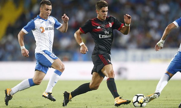 ESCLUSIVA MILAN Foto LaPresse - Spada 27 Luglio 2017 - Craiova (Romania) A.C. Milan - Craiova - Preliminare Europa League Sport Calcio Nella foto: Andre Silva EXCLUSIVE MILAN Photo LaPresse - Spada July 27, 2017 Craiova (Romania) Sport Soccer A.C. Milan - Craiova - preminary Europa League In the pic: Andre Silva