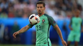 Adrien Silva is eager to move to Leicester